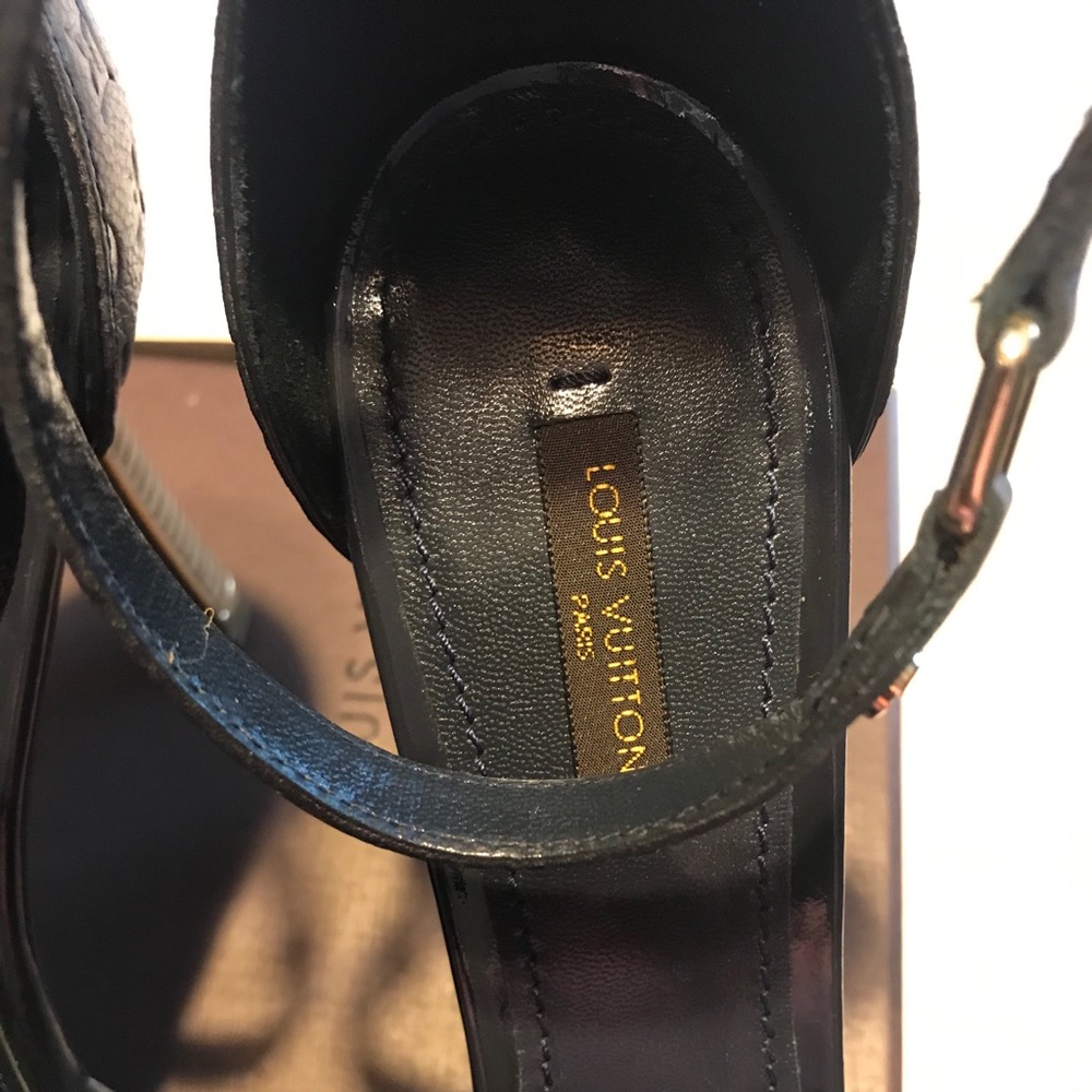 ❌SOLD❌❌Authentic Louis Vuitton - Picture 7 of 14